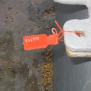 Hold sealing or unsealing